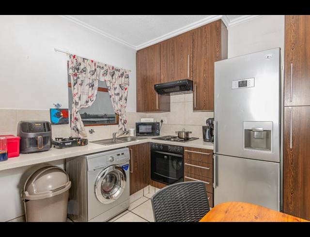 1 BEDROOM APARTMENT FOR SALE IN LONEHILL